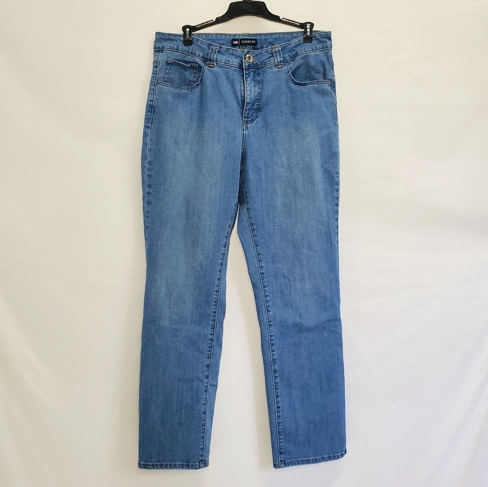 Lee Classic Fit Mid-Rise Light Wash Straight Leg Jeans - Picture 2 of 6